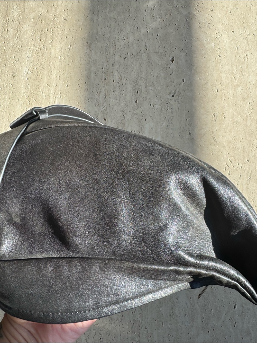 COS SWING CROSSBODY BAG - LEATHER (Black) - Picture 7 of 7